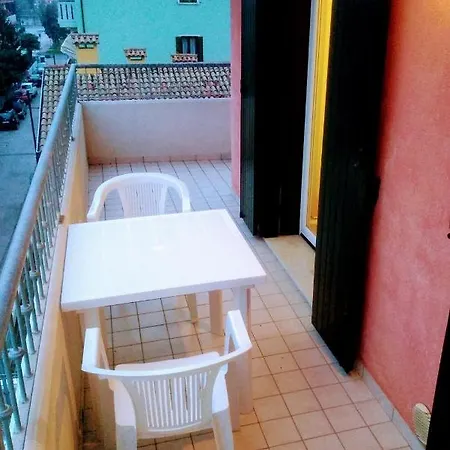 35 Mq In Centro A Caorle Apartment Exterior photo